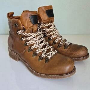 Taos Alpine Leather Boot Women's 7-7.5 Camel Lace Up Granola Girl Hiking Casual